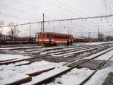 12.12.2010 - Trenčianska Teplá: 811 011 - Os 3808, motorák do Sŕnia © Ľuboš Chmatil