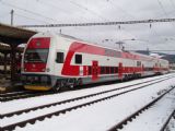 12.12.2010 - Trenčín: 671 001+071 001+971 001 - pohľad na celú jednotku © Ľuboš Chmatil