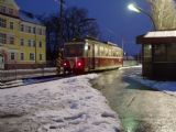 12.12.2010 - Trenčianska Teplá: Os 3432 - 411 902, električka čaká na cestu do Teplíc © Ľuboš Chmatil