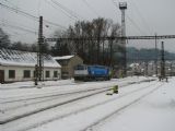 22.12.2010 - Česká Třebová: 750.701-5 přejíždí na staniční kolejiště © PhDr. Zbyněk Zlinský