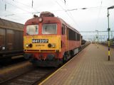 Lokomotiva řady M41.2317 před přivěšením na vlak IC do Szombathely v Csorně. 6.7.2010 © Peter Žídek