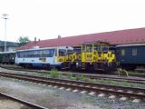 30.08.2003 - Trutnov hl.n.: 704.401-9 a 810.205-5 spol. Viamont jako Os 15711 ze Svobody nad Úpou © PhDr. Zbyněk Zlinský