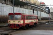 15.1.2011 - Praha hl.n.: 810 598-3, přivezl Os 9056 © Jiří Řechka