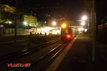 Večerní provoz na nádraží Circumvesuviany v Sorrentu. 10.7.2010 © Jan Přikryl