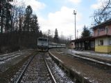 12.02.2011 - Kunčice p.O.: 754.047-9 v čele Os 3103 Val. Meziříčí - Ostrava hl.n. čeká na křižování © PhDr. Zbyněk Zlinský