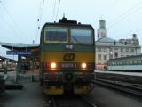 17.02.2011 - Hradec Králové hl.n.: 163.078-9 s 3 vozy nastoupila na R 790 Letohrad - Praha hl.n. © PhDr. Zbyněk Zlinský