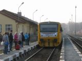 15.03.2011 - Chrudim: 814.041-0/914.041-9 přijíždí jako Os 5336 Hlinsko v Čechách - Pardubice hl.n. © PhDr. Zbyněk Zlinský