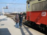 15.03.2011 - Jihlava: Karel debatuje s fírou 242.274-9 v čele Os 14870 do Havlíčkova Brodu © PhDr. Zbyněk Zlinský