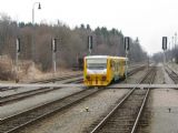 15.03.2011 - Žďárec u Sk.: souběžná jízda s 814.137-6/914.137-5 jako Os 5331/6244 (foto z Os 15383/5306) © PhDr. Zbyněk Zlinský