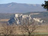 Beckovský hrad si pamätá aj prvý rušeň do Trenčína, teraz sleduje zavádzanie rýchlosti 160 km/h, 24.3.2011 © Ing. Marko Engler