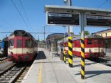 04.07.2010 - Šumperk: dnes už ťažko opakovateľné stretnutie. 851.005 a 831.110  - spoločná momentka na rozlúčku © Martin Hajtmanský