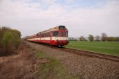 17.04.2011 - úsek Hlušovice - Olomouc: 851.028 na Os 3634 © Radek Hořínek