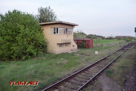 ... a jej zaústenie na zhlaví žst.Tomášovce (posledný dnešný záber kvôli baterke vo foťáku). 26.4.2011. © Marek Rychnavský.