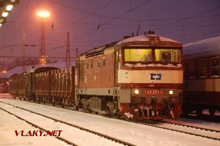 03.12.2010 - Olomouc hl.n.: 749.251 po příjezdu od Velké Bystřice © Radek Hořínek