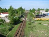 07.05.2011 - Hradec Král.-Sl. Před.: trať a ilegálním přechodem a železniční stanice z nadjezdu © PhDr. Zbyněk Zlinský