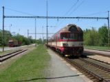 07.05.2011 - Hradec Král.-Sl. Před.: souprava 854.008-0 + 2x 054 + 954.209-3 odjíždí jako Sp 1952 Vamberk - Hradec Králové hl.n..© PhDr. Zbyněk Zlinský