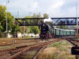 11.10.2003 - Šumperk: 464.202 přijíždí v čele zvláštního vlaku z Olomouce © PhDr. Zbyněk Zlinský