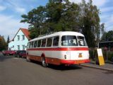 02.10.2004 - Slatiňany: historický autobus Š 706 RTO jako přípoj k zámku © PhDr. Zbyněk Zlinský