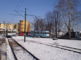 Sarajevo: setkání nejtypičtějších zástupců tramvají na výjezdu ze smyčky Ilidža. 8.3.2011 © Jan Přikryl