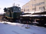 Rajlovac: pomník úzkokolejné lokomotivy připomíná slavnou historii bosenských úzkokolejek. 8.3.2011 © Jan Přikryl