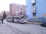 Sarajevo: původně sollingenský trolejbus projíždí sídlištem Otoka. 8.3.2011 © Jan Přikryl