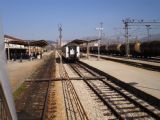 Odstavený vůz osobního vlaku ve stanici Knin. 11.3.2011 © Jan Přikryl