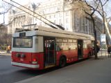 Budapešť: nízkopodlažní trolejbus Ikarus 412T na konečné linky 78 Kossuth Lajos tér. 12.3.2011 © Jan Přikryl