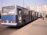 Budapešť: Ikarus 280 jakožto náhradní doprava za HÉV stojí v autobusovém terminálu Örs vezér tere. 12.3.2011 © Jan Přikryl