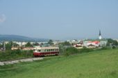 Ešte jeden pohľad na M 240.0042 a mesto v pozadí, 21.5. 2011, © Ing. Igor Molnár