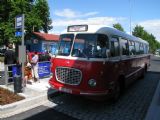 24.06.2011 - Chotěboř: autobus Škoda 706 RTO MTZ č. 28 DP Pardubice čeká před nádražím na zájemce o projížďku městem © PhDr. Zbyněk Zlinský