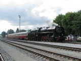 24.06.2011 - Chotěboř: protokolární vlak 475.179 + Bam 5130 + Bam 5110 + Bam 5107 + M 131.1463 z Havl. Brodu má 17 minut zpoždění © PhDr. Zbyněk Zlinský