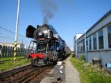 9.7.2011 - Poprad-Tatry: 477 013 s připravenou soupravou © Karel Furiš