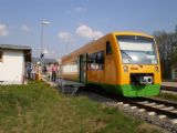 Motorový vůz typu RS1 společnosti Regentalbahn před odjezdem z Waldmünchenuzpět do Chamu. 24.4.2011 © Jan Přikryl