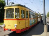 Karlsruhe: Tříčlánková tramvaj Düwag stojí na významné přestupní zastávce Entenfang. 25.4.2011 © Jan Přikryl