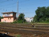 12.07.2011 - Hradec Králové hl.n.: Pražská třída na druhé straně kolejiště nad ulicí © PhDr. Zbyněk Zlinský