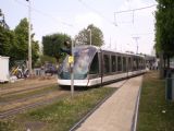 Strasbourg: Tramvaj typu Eurotram opouští odstavné koleje linky D za stanicí Rotonde. 28.4.2011 © Jan Přikryl