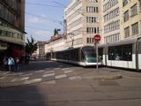 Strasbourg: Míjení tramvají typu Eurotram a Alstom Citadis u centrální zastávky Homme de fer. 28.4.2011 © Jan Přikryl