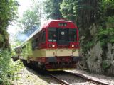 06.08.2011 - Harrachov: 843.010-0 + 943.010-9 odjíždí jako Os 26206 Harrachov - Tanvald © PhDr. Zbyněk Zlinský