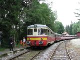 06.08.2011 - Harrachov: 820.056-0 (M 240.0056) v čele Os 25483 ''Zubačka 2011'' © PhDr. Zbyněk Zlinský