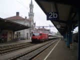 Romantická výpravní budova stanice Konstanz se soupravou švýcarského vlaku IR do Bielu/Bienne. 30.4.2011 © Jan Přikryl