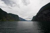 07.2011 - Príklad bežného fjordu. Nærøyfjorden © Tomas Votava