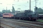 Lokomotiva DR 254.153 čeká na výkon (Lipsko Wahren 24.6.1989) © Pavel Stejskal