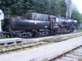 ''Kriegslokomotive'' německé řady 52 stojí jako jugoslávská řada 34 v čele nostalgického vlaku ve stanici Bled Jezero. 2.7.2011 © Jan Přikryl