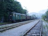 Nostalgický vlak odjíždí ze stanice Bled Jezero směrem do Jesenice. 2.7.2011	© Jan Přikryl