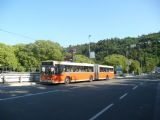 Kloubový autobus značky MAN přijíždí do zastávky u kempu Preluk na lince z Opatije do Rijeky	4.7.2011	© Tomáš Kraus