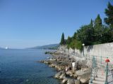 Opatija: cesta pro pěší nad pobřežními útesy ve Volosku	4.7.2011	© Tomáš Kraus