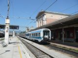 Rijeka: souprava slovinského rychlíku do Mariboru před odjezdem, poslední je rekonstruovaný vůz do Vídně	4.7.2011	© Tomáš Kraus