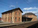 17.09.2011 - Suchdol nad Odrou: staniční budova ze 3. nástupiště © PhDr. Zbyněk Zlinský