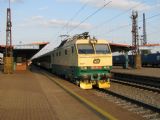 17.09.2011 - Pardubice hl.n.: 150.215-2 v čele R 706 ''Velehrad'' Luhačovice - Praha hl.n. © PhDr. Zbyněk Zlinský