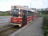 Haag: tramvaj novější série typu GTL8 přijela do výstupní zastávky obrovské smyčky Scheveningen Noorderstrand	. 17.8.2011	 © Jan Přikryl